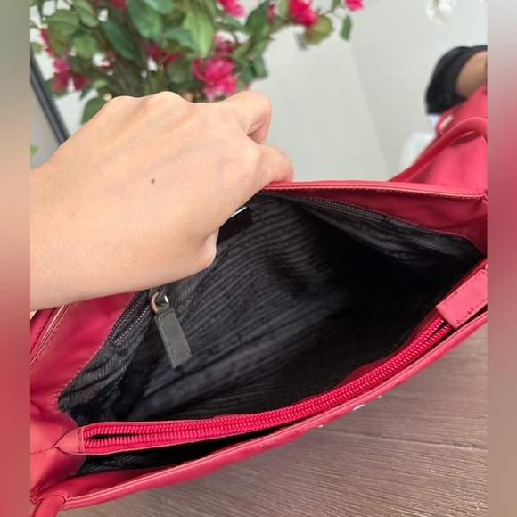 Prada Nylon Tote FINAL PRICE - Picture 11 of 15
